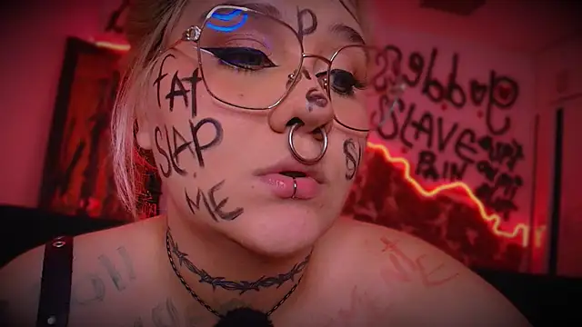 Laura takint online show from September 20, 11:25 pm