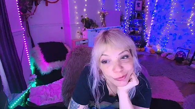 AliceW0lf online show from April 28, 8:46 pm