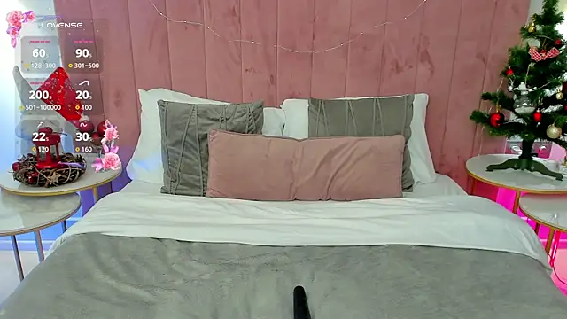 JasmiLyn online show from January 13, 1:26 pm