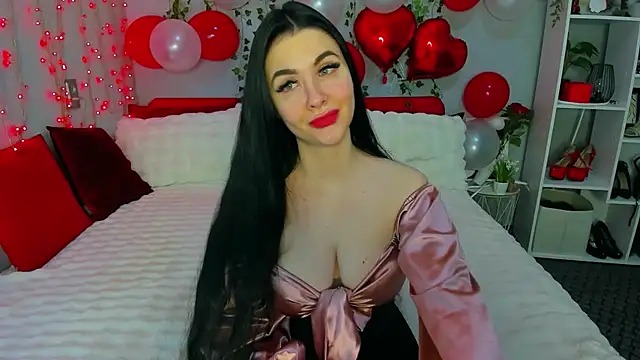 KeiraChoCo online show from February 1, 6:50 pm