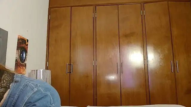 3littleschoolteens online show from November 20, 7:04 pm