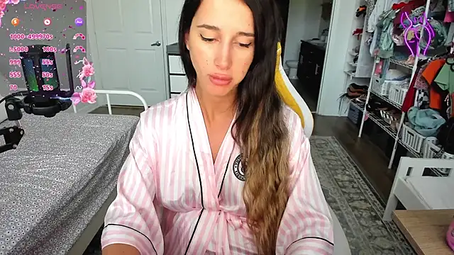 sweetbuttocks1 online show from September 12, 6:37 pm