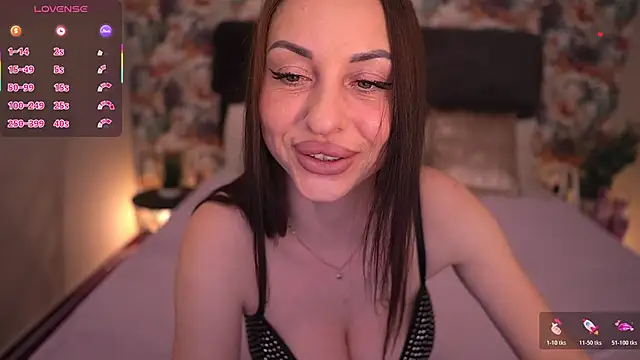 KristiiMax online show from April 18, 9:37 pm