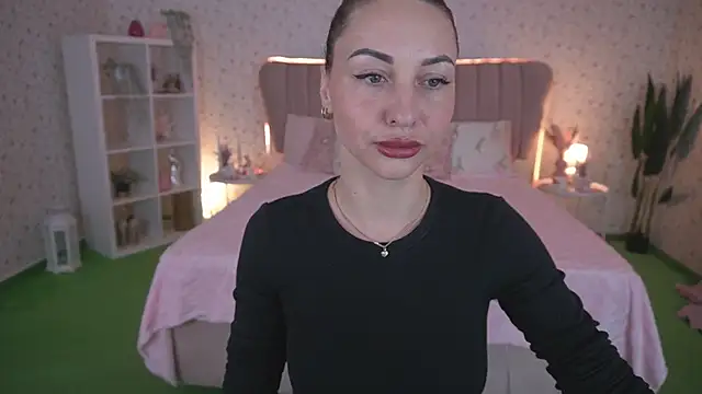 KristiiMax online show from April 20, 7:11 am