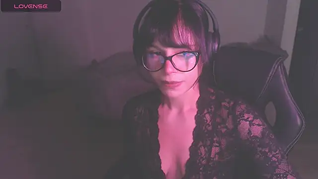 Snapshot of modjo_ chatting on October 10, 3:11 am modjo  online show from October 10, 3:11 am