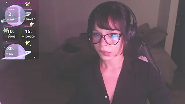 Snapshot of modjo_ chatting on October 18, 4:26 am modjo  online show from October 18, 4:26 am