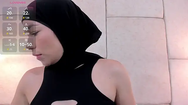 aisha vs online show from January 8, 5:50 pm