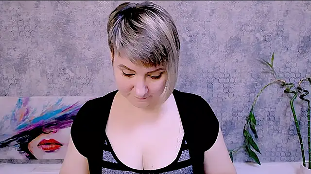 Djullia online show from November 9, 7:04 am