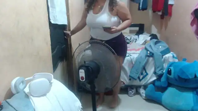 SEXY SENSUALSARA online show from July 14, 6:29 am