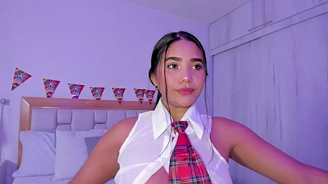 mia hank online show from June 26, 11:55 am