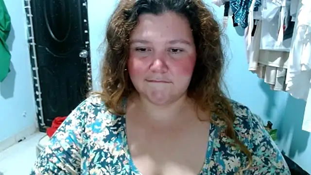 squirt322bbw online show from October 28, 3:45 am