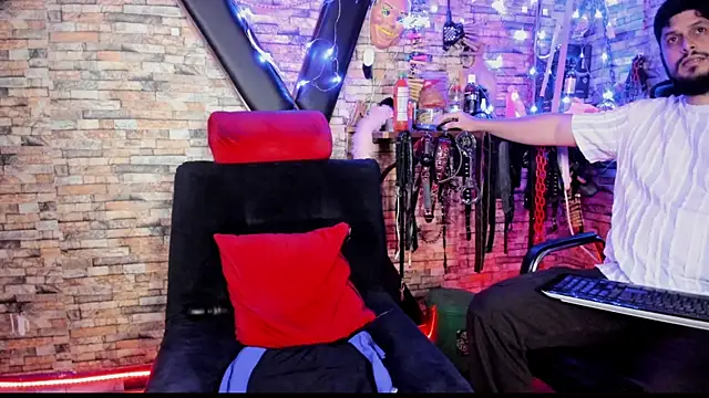 Liltildeman moon online show from February 24, 11:03 pm