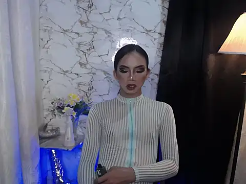 Snapshot of MirabelleNotch chatting on September 19, 4:17 pm MirabelleNotch online show from September 19, 4:17 pm