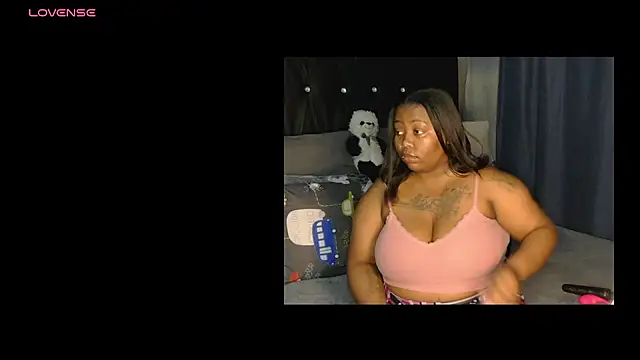 caramelbooty69 online show from November 13, 6:51 pm