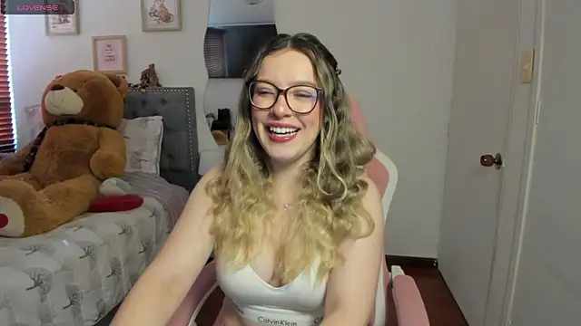 samysweet 8 online show from April 22, 1:08 pm