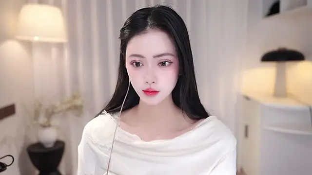 Ocean--Lili online show from October 18, 2:42 pm