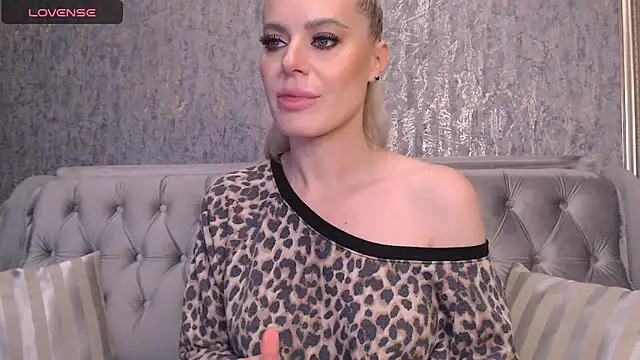 BlondieStar online show from November 4, 10:48 pm