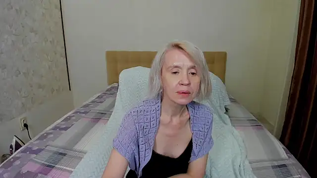 aminalive online show from September 16, 7:33 pm