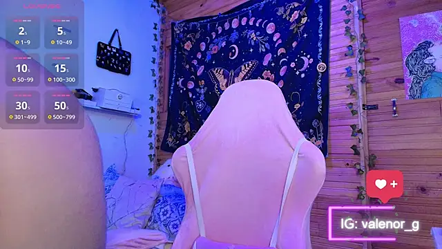Snapshot of valenor_ chatting on September 30, 2:17 am valenor online show from September 30, 2:17 am