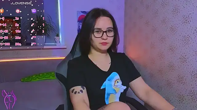 EsterLogan online show from October 12, 8:17 am