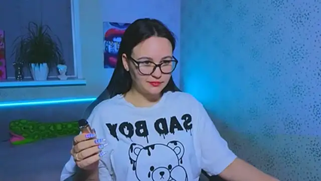 EsterLogan online show from November 9, 12:45 pm