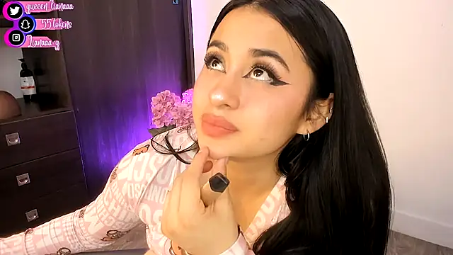 Snapshot of Queen_liana chatting on September 29, 7:35 am Queen liana online show from September 29, 7:35 am