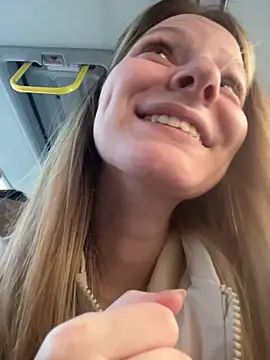 MaryHiggins online show from April 20, 4:32 pm