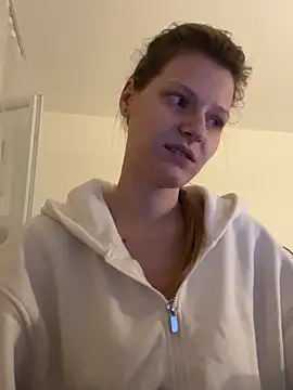 MaryHiggins online show from October 14, 3:36 pm