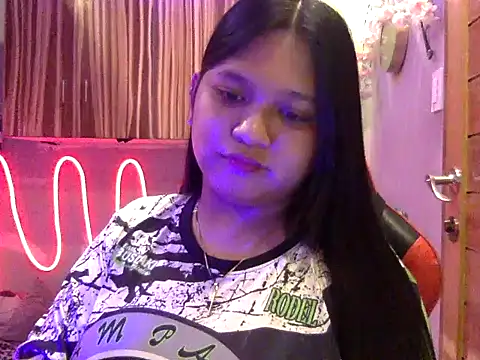 Snapshot of Lianneeeeee1 chatting on September 23, 3:21 pm Lianneeeeee1 online show from September 23, 3:21 pm