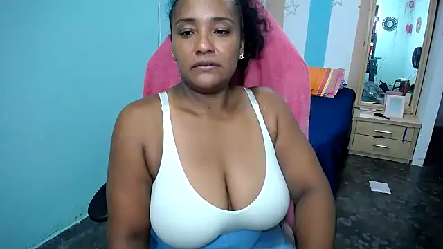 marysol83 online show from October 3, 1:43 am