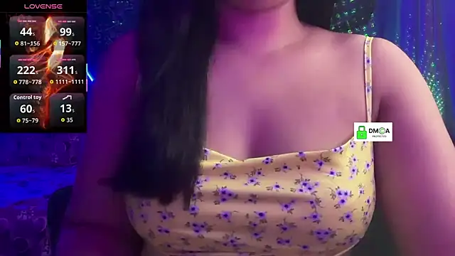 Sizzling  ZAARA online show from April 18, 7:51 pm