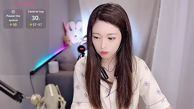 tw lala online show from November 17, 4:40 pm