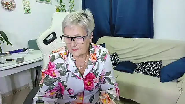 Selenna57 online show from December 17, 7:07 pm