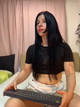 Estefani 32 online show from March 4, 7:53 pm