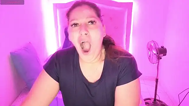 Nazlyy30 online show from October 28, 4:29 am