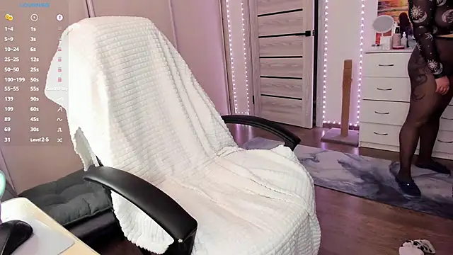 Ophelia mm online show from September 18, 7:40 am