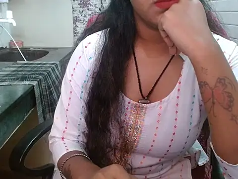 Snapshot of LovingPihu chatting on September 21, 6:34 am LovingPihu online show from September 21, 6:34 am