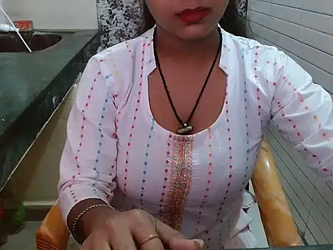 Snapshot of LovingPihu chatting on September 12, 6:14 am LovingPihu online show from September 12, 6:14 am