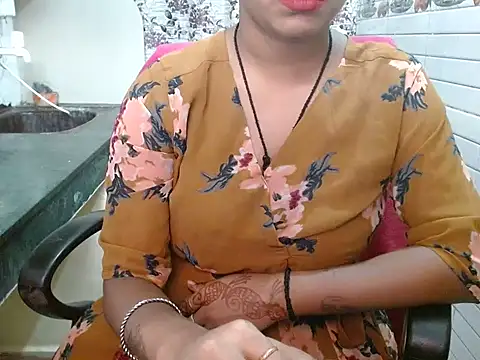 Snapshot of LovingPihu chatting on October 17, 6:49 am LovingPihu online show from October 17, 6:49 am