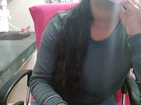 Snapshot of LovingPihu chatting on October 8, 5:34 am LovingPihu online show from October 8, 5:34 am