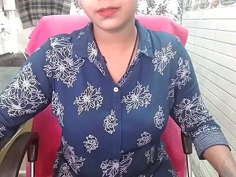 Snapshot of LovingPihu chatting on September 23, 6:55 am LovingPihu online show from September 23, 6:55 am