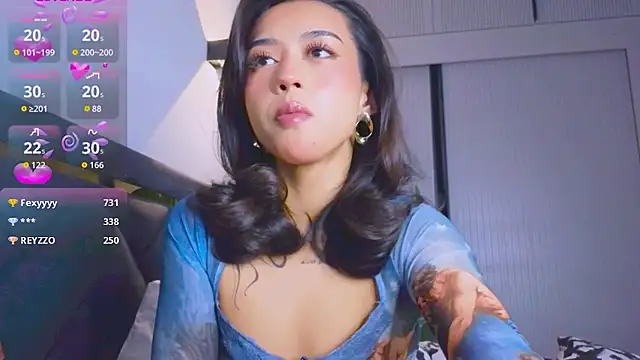 Mia Tin online show from October 31, 8:46 pm