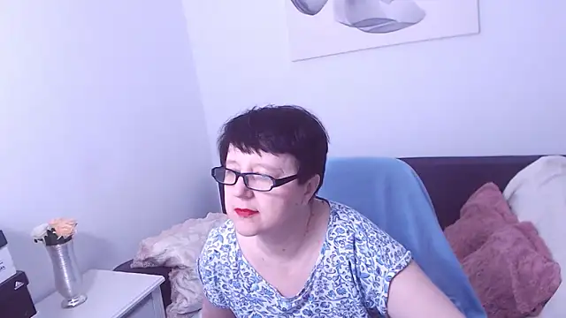 ChristaRose online show from October 12, 12:02 am