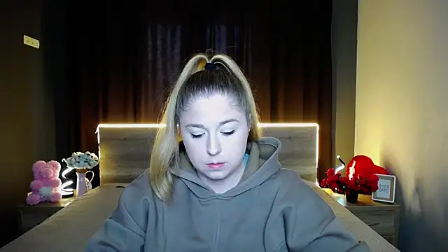 JessikaDaniel online show from February 24, 10:03 am