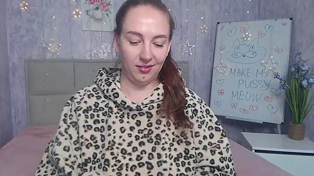 Snapshot of KaleyReed chatting on September 22, 8:46 am KaleyReed online show from September 22, 8:46 am