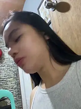 Hebefemme online show from December 13, 7:53 pm