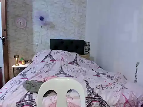 Hebefemme online show from October 25, 7:27 am