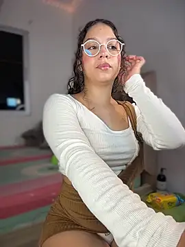 Shara dreams online show from December 2, 11:40 pm