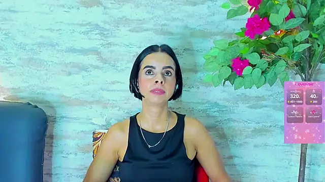 Amelia Myers online show from February 3, 1:05 am