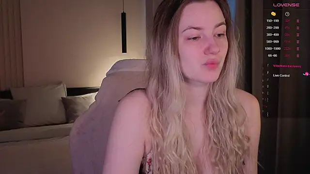 elinanortas online show from December 15, 5:12 am